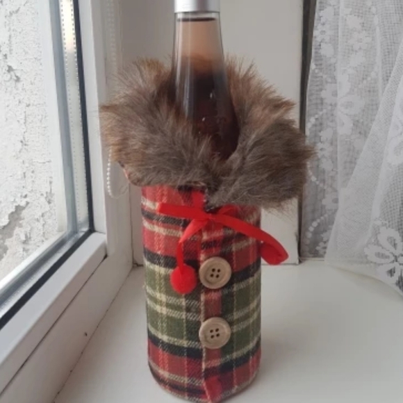 🌲LAST FEW!!!🌲Fur Christmas Winter Bottle Cover - Picture 6 of 8